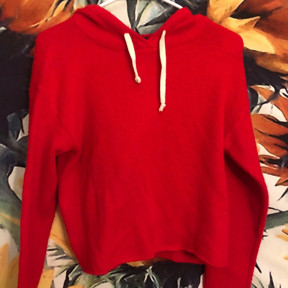 Red cropped hoodie
